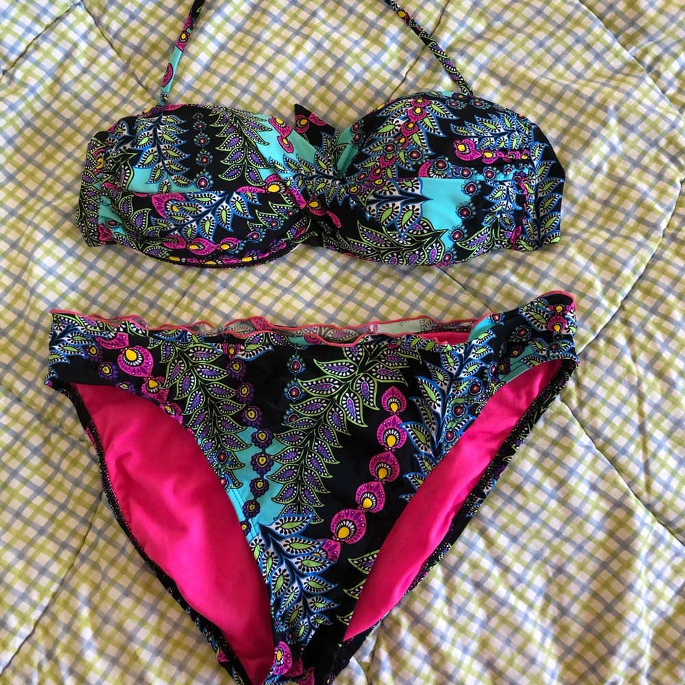 Kenneth Cole Two piece Bikini 👙